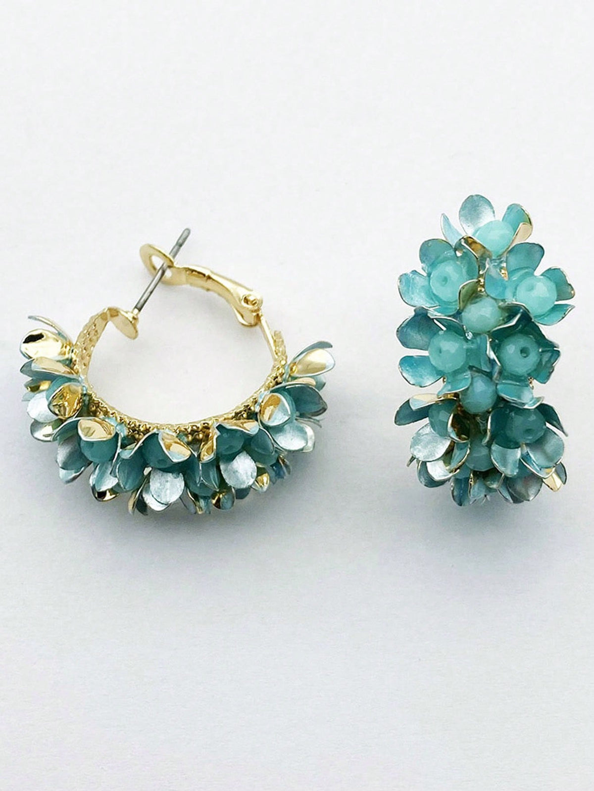 Обеци Flower Hoop