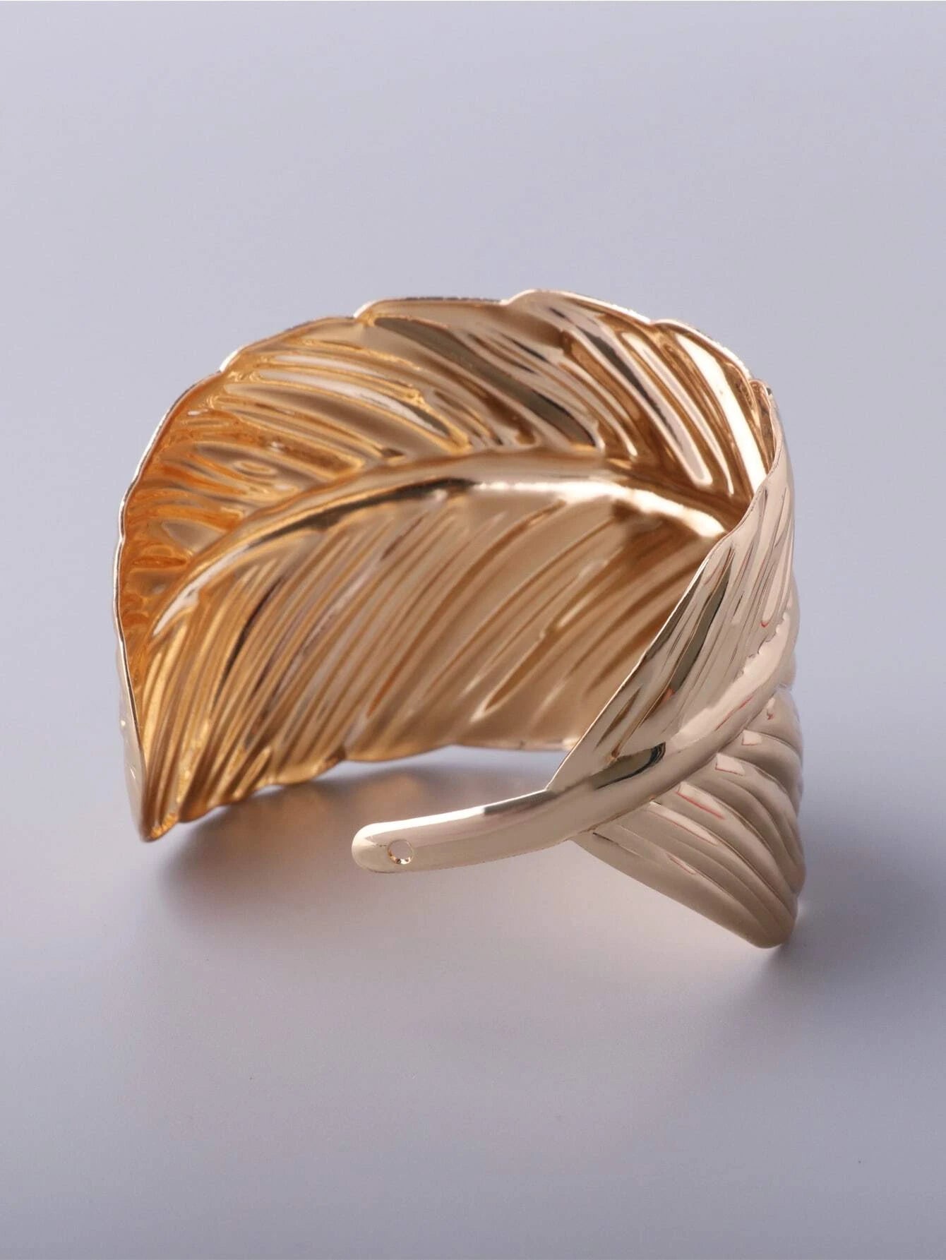 Гривна Feather Design Cuff