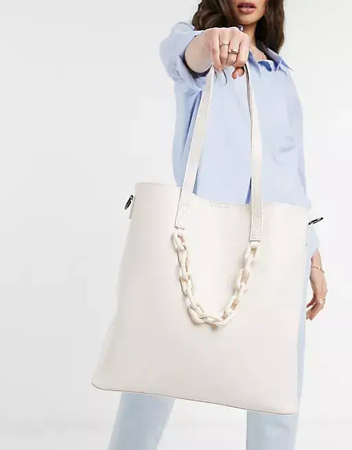 Чанта tote with pouch and chunky chain